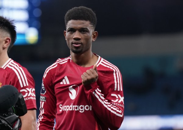 阿莫林：阿玛德需要准备好踢10号位，但愿他能给咱们提供不同聘请