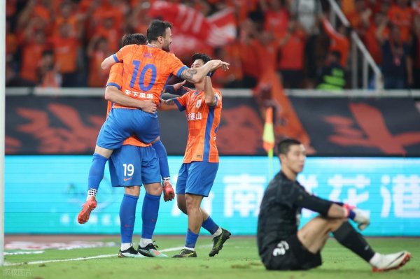 泰山亮剑！周五踢飞申花冠军梦，这场复仇之战注定写入中超汗青