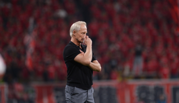 云南主帅：咱们没实力弥散强的替补；约尼查、弋腾还不可上场