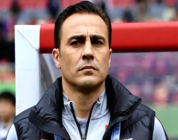 足协又夸口？称国足选帅报名奋勇，掩饰责任失实，公信力灰飞烟灭