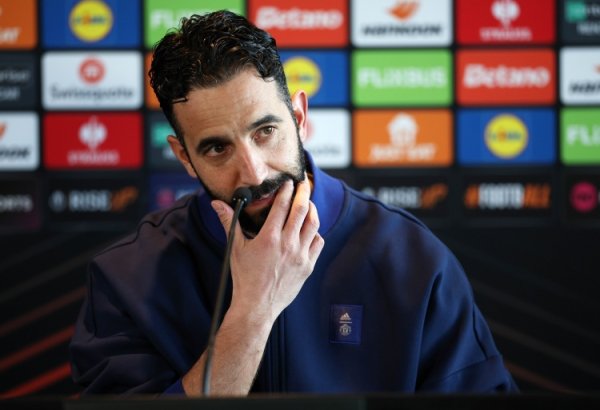 阿莫林：球队进展出色但并非完整，未来忘掉一切准备赢下下一场