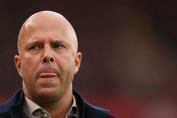 斯洛特：赫拉芬贝赫不会出战法兰克福，但愿他能在周末还原