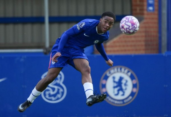 能否出战？记者：切尔西16岁边锋麦奎因有望入选对阵阿贾克斯名单