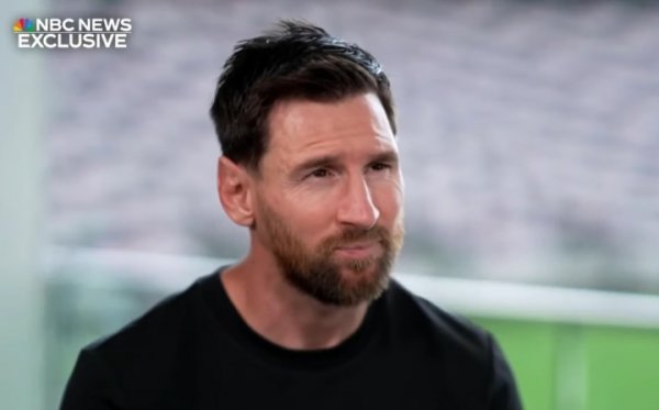 再战3年！梅西：我会阐明我方每天的情况，来决定是否不竭踢球