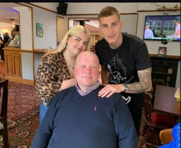 记者：曼联中卫本内特的父躬行杀，俱乐部为球员提供关心+丧假