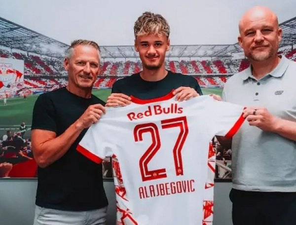 天外：曼联、切尔西、波尔图关切萨尔茨堡18岁前卫阿拉杰贝戈维奇