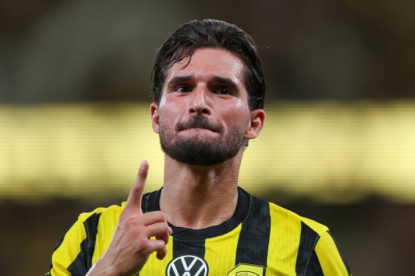 发展未达预期！27岁奥亚尔曾获枪手关爱 远赴沙特身价现仅850万欧