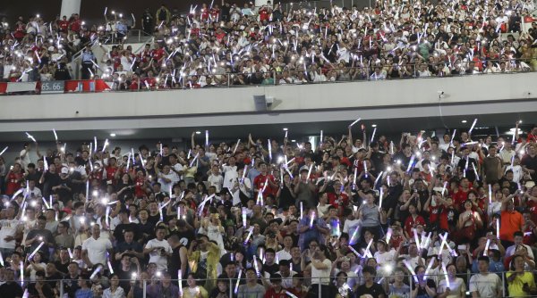 苏超决赛在即！江苏十三太保合座在南京奥体中心纠合