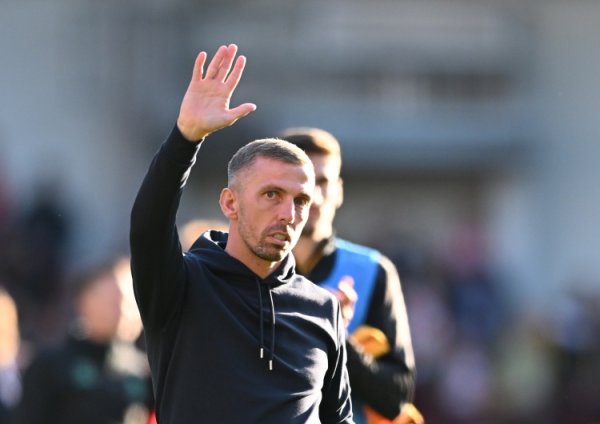 记者：托马森、加里·奥尼尔摄取诺维奇口试，竞争主帅职位