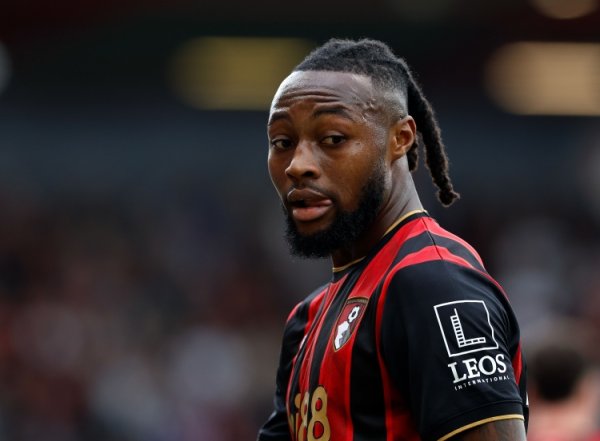 要价超6500万镑！英媒：曼联但愿冬窗抢塞梅尼奥，濒临利物浦竞争