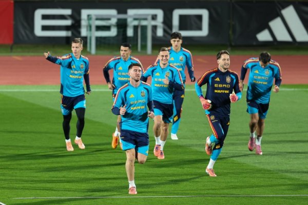 马卡报：西班牙宇宙杯5大位置竞争浓烈 库巴西、赫伊森需竞争中卫