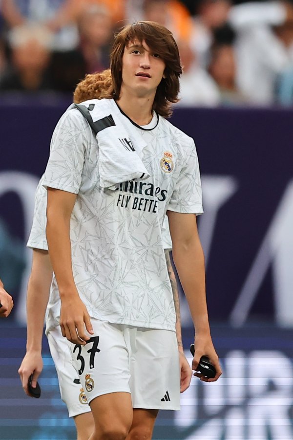 阿韦洛亚：霍安·马丁内斯止境有资质，但进皇马一线队还未入流