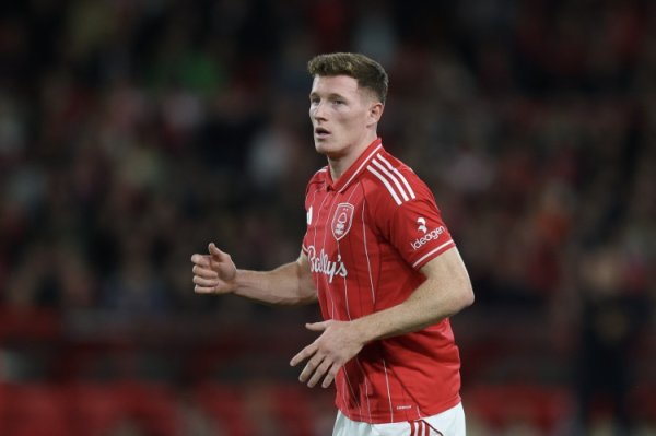 电讯报：曼联、纽卡罕见丛林中场安德森，球员展望将被标价1亿镑