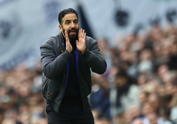 ESPN：曼联策划在明夏重组中场，并恒久投资培养有价值的年青球员