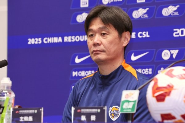 ：李霄鹏莳植组跟海牛球员告别，下赛季不会再赓续抓教海牛