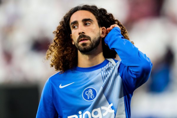 对巴萨踢出高光发达！TA：库库雷利亚攻守全面，告捷罢了亚马尔